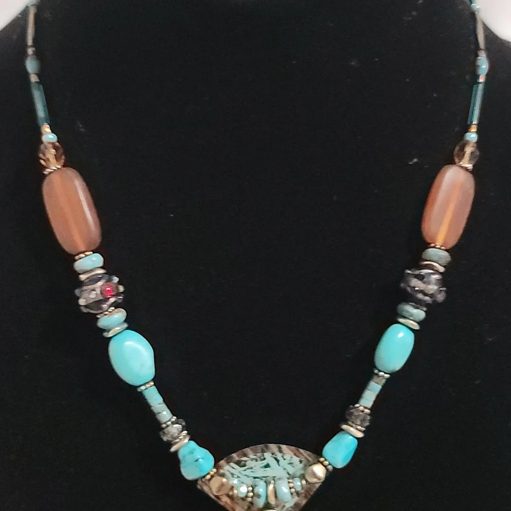Turquoise & Brown Jade Beaded Necklace - Picture 4 of 7